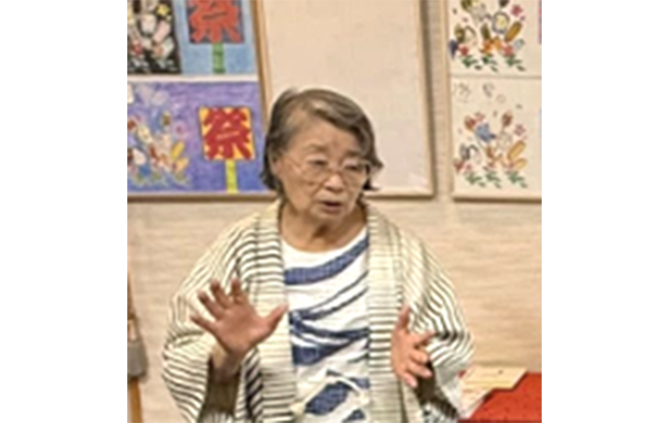あいアイ美術館館長　粟田　千惠子