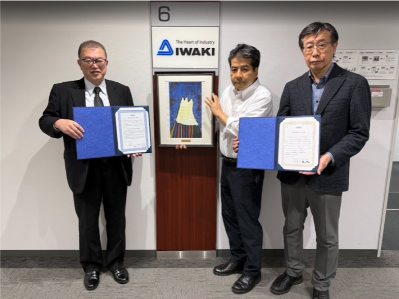 株式会社イワキ様にアート作品のレンタル契約を頂きました。